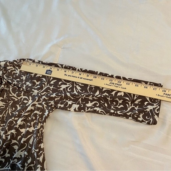 NWT Shimmer Ruche Asymmetrical Neck 3/4 sleeve Floral Taupe Top by JBS Size S - Picture 10 of 10